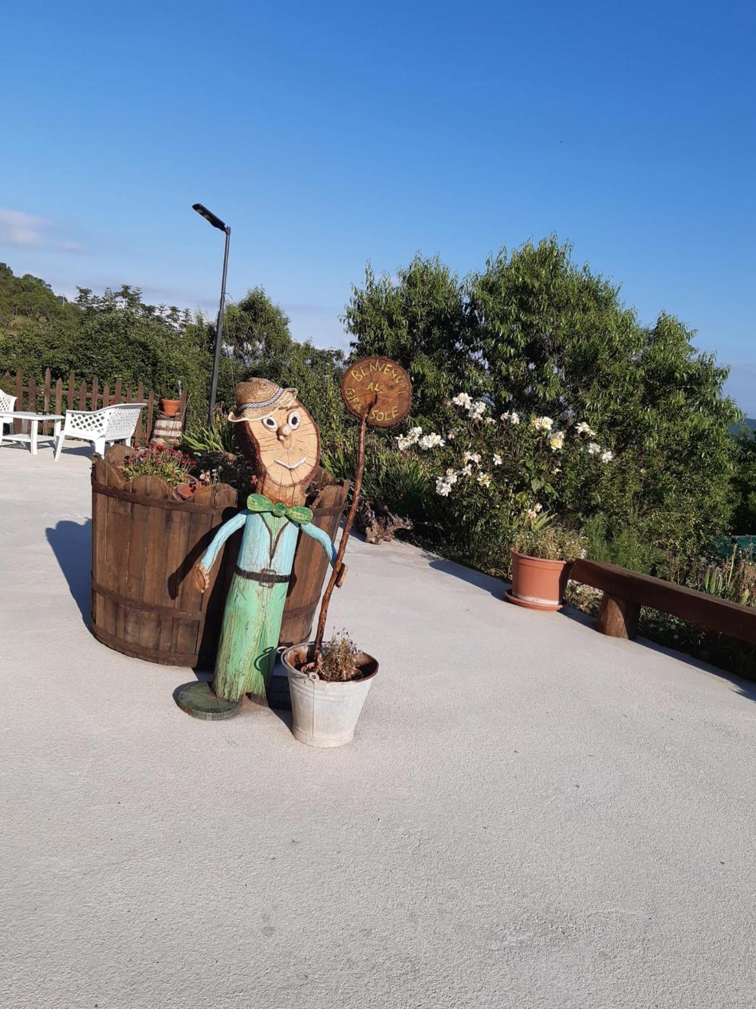 Il Girasole Bed & Breakfast Castelvecchio Calvisio Exterior photo